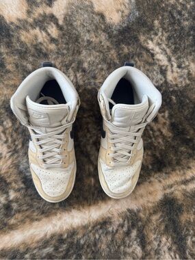Nike High-Top Sneakers in White, Beige and Black
